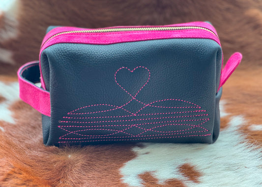 Midnight pink Dopp kit