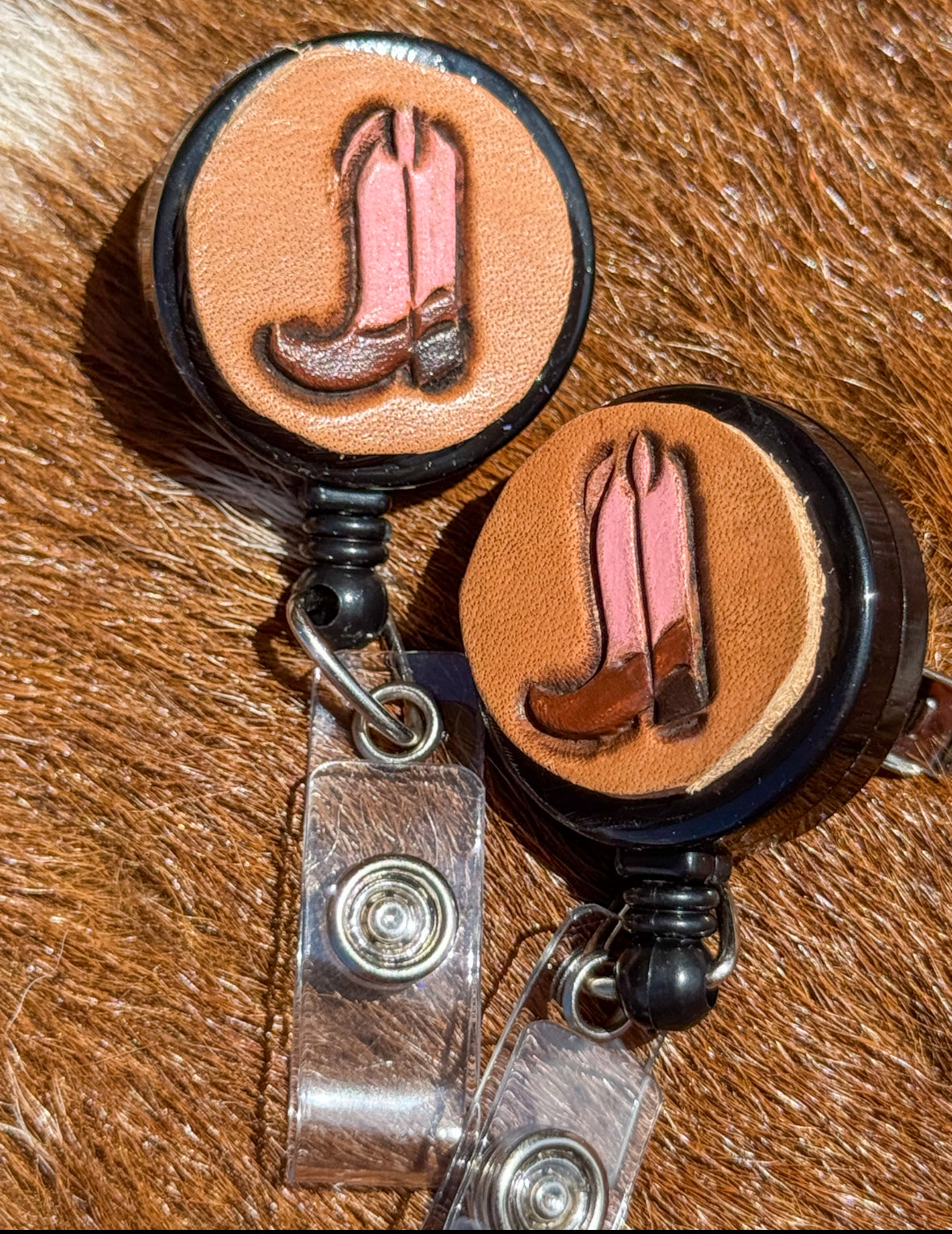 Tiny boot badge reel