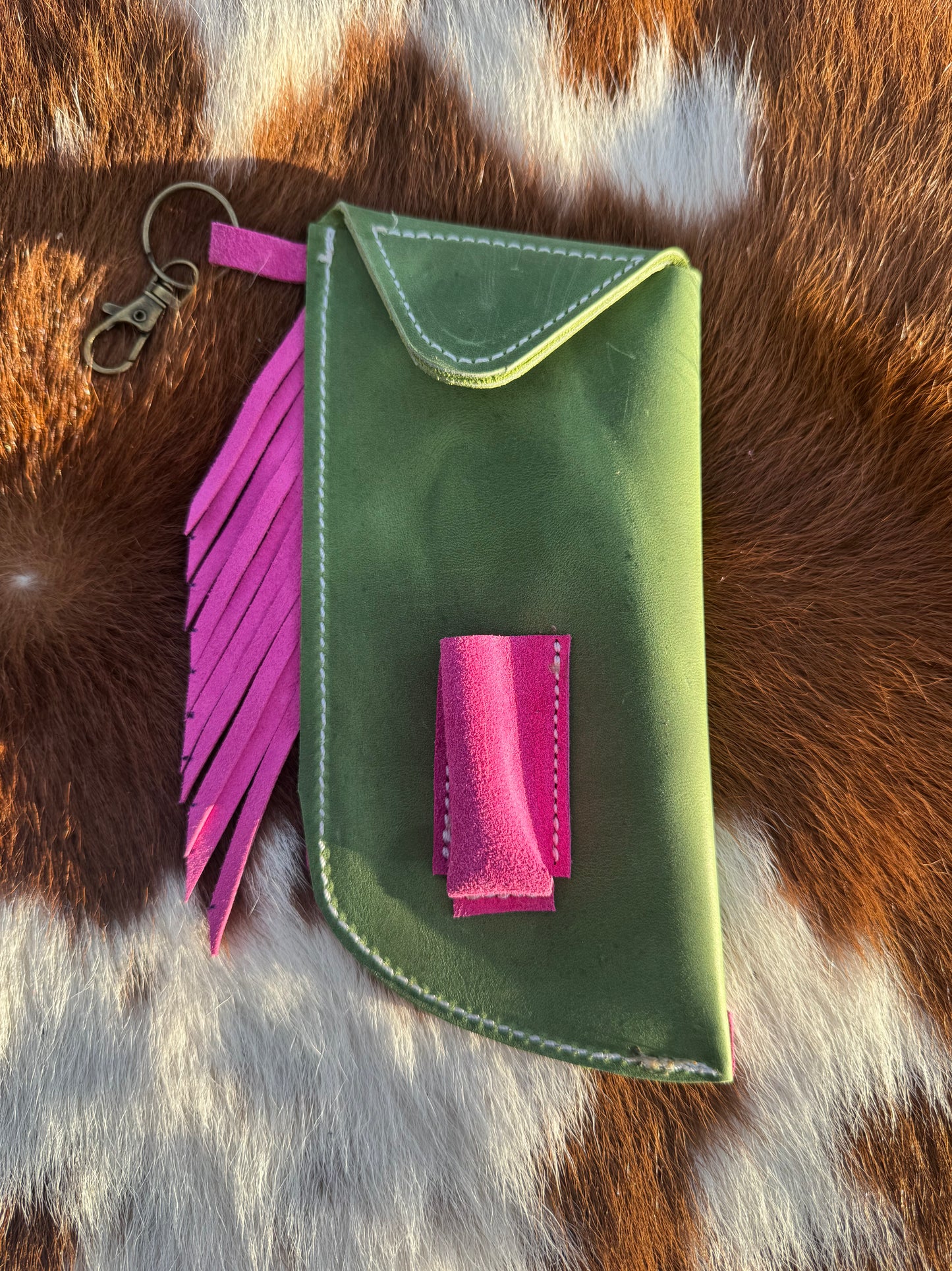 Chap-Stick Sunglass Holder Green & pink