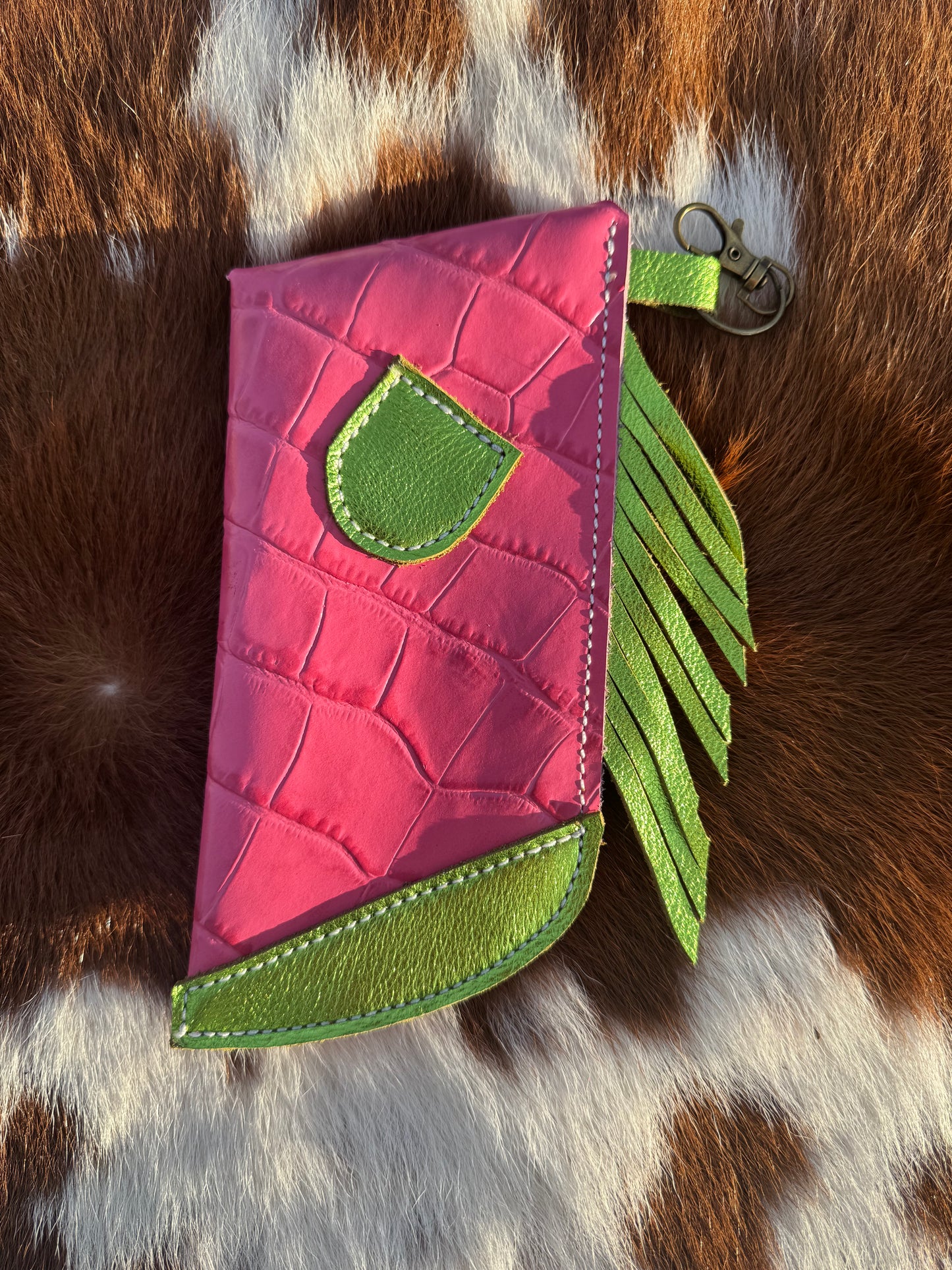 Chap-Stick Sunglass Holder Pink Gator & metallic lime