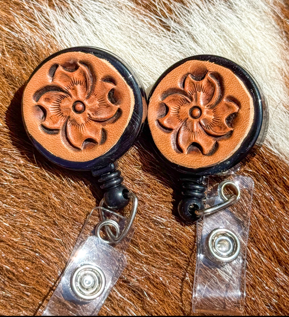 Natural floral badge reel