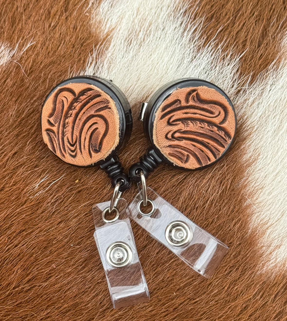 Scroll badge reel